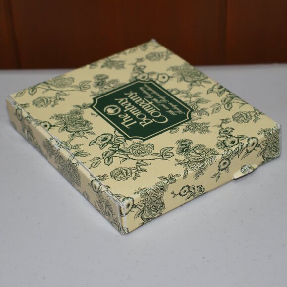 SOLD • NOB Vintage Bombay Company Brass Bow Wall Hanger Hook 2171018 4.5 x 4" - Picture 5 of 7